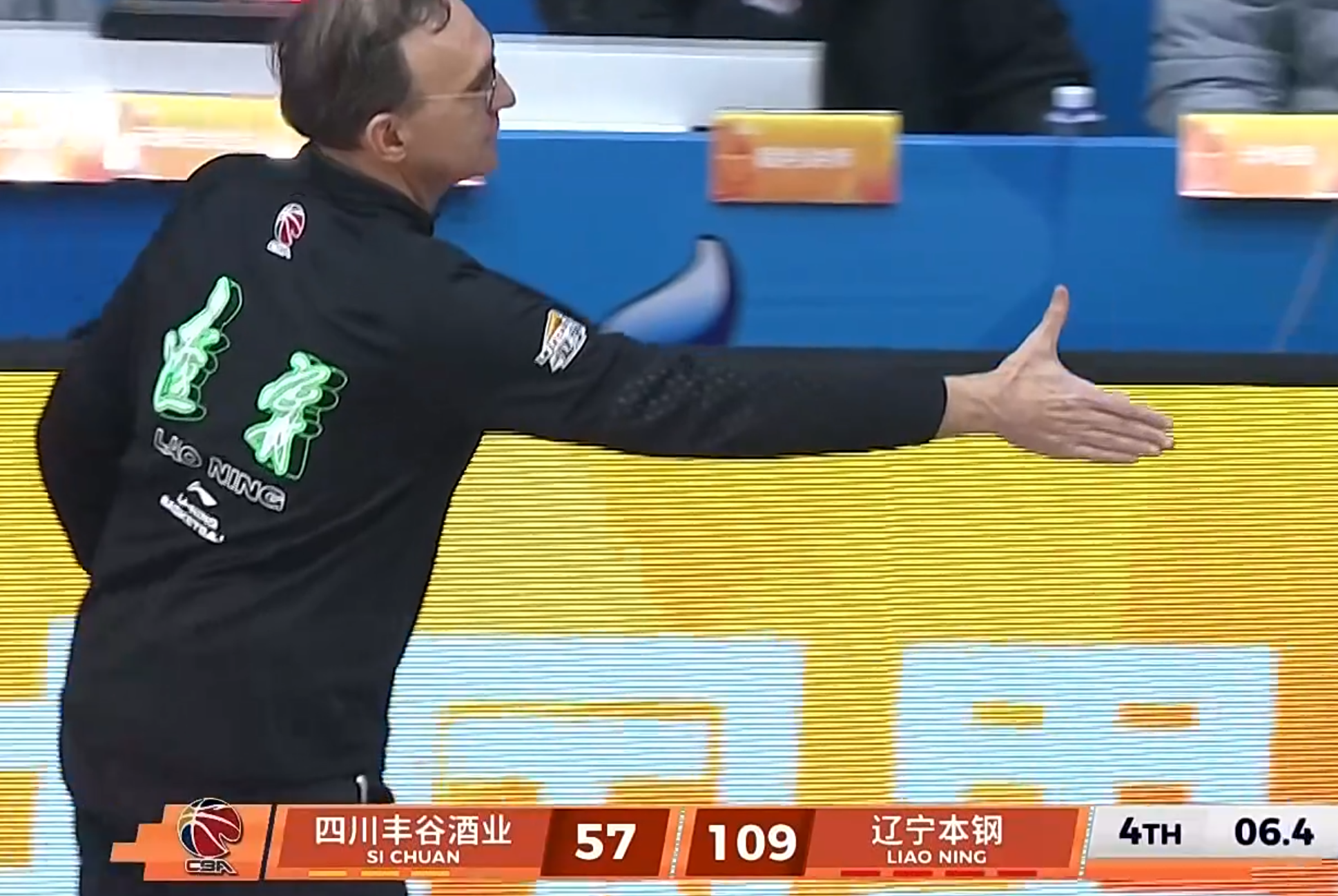 世界杯官方正版-5大数据赛季最高！辽篮每个人脸上都挂满笑容，这是在演杨鸣吗？